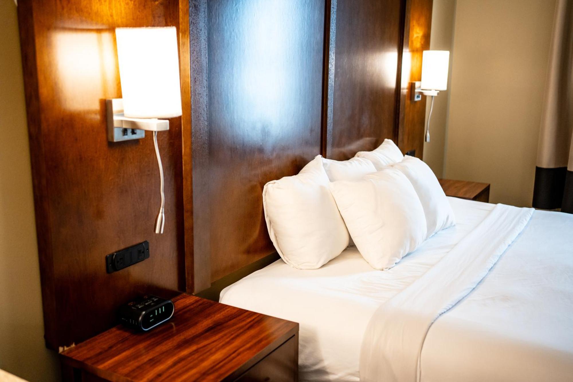 Comfort Suites University Brookings Exteriér fotografie